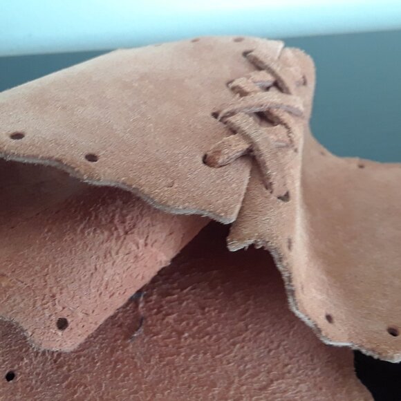 Genuine Suede Wide Boho Tie Hip Belt With Fringe and Bronze Medallions - Picture 6 of 14